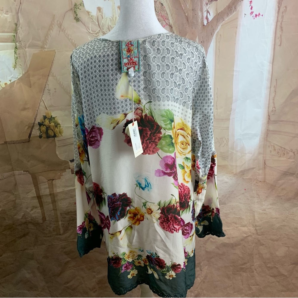 NEW Johnny Was Silky Linden Floral Blouse - Picture 8 of 11